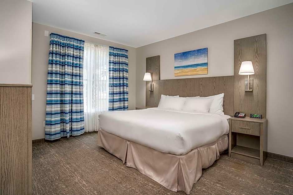 Lighthouse Suites - Best Western Signature Collection