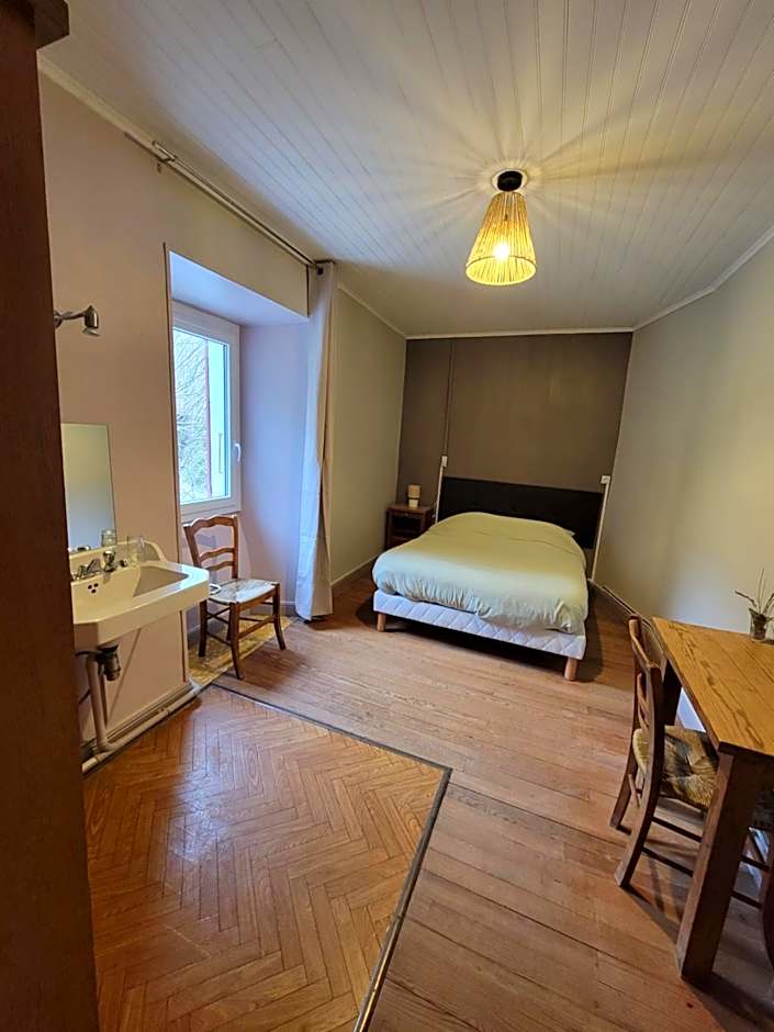 Photo 1 of 6 of Double Room with Shared Bathroom