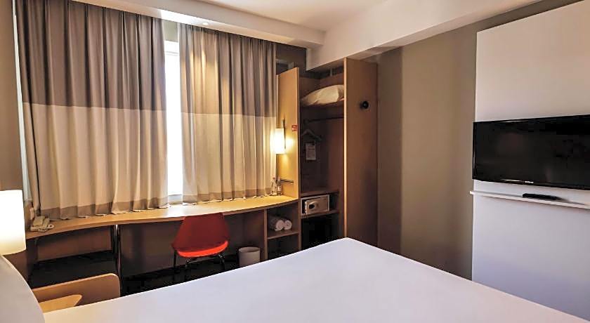 Ibis Yerevan Center