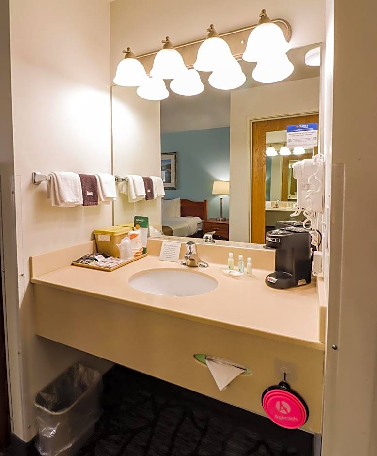 Quality Inn & Suites Sequim at Olympic National Park