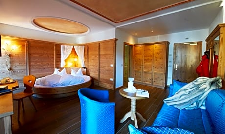 Suite with Mountain View