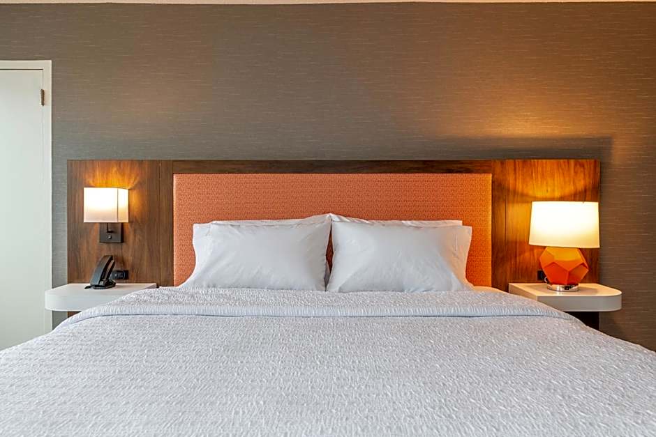Hampton Inn Manchester Downtown