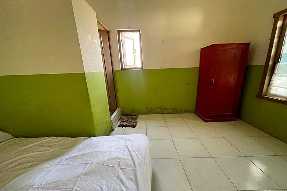 OYO Life 93075 Nova Jaya 2 Homestay Syariah