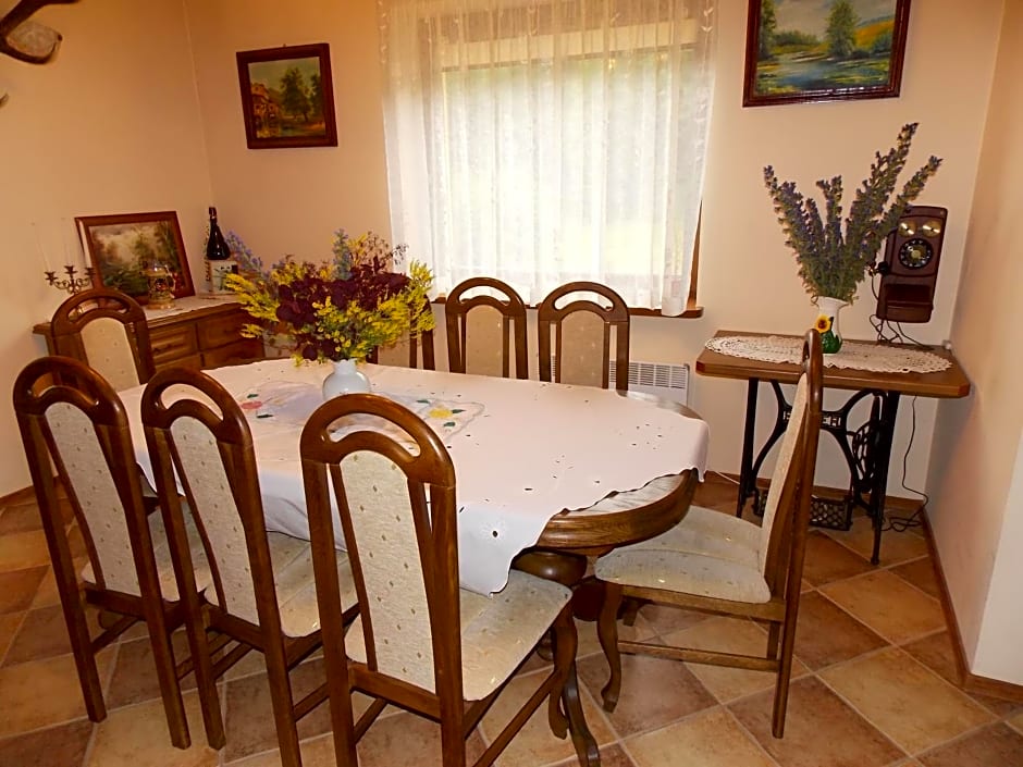 Domek pod Lasem na Mazurach