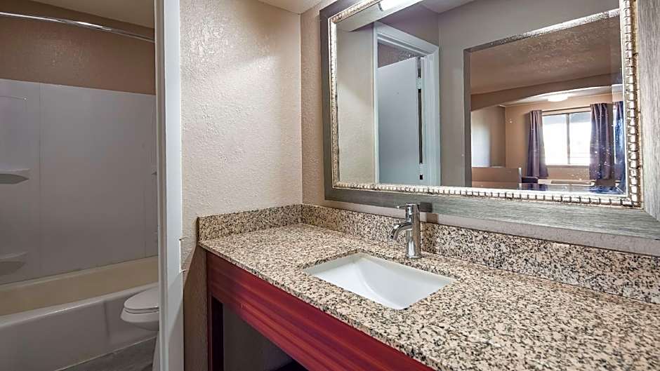 SureStay Hotel by Best Western Olathe