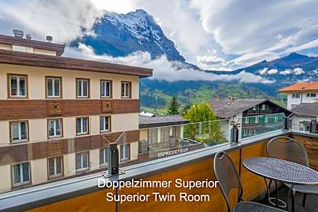 Superior Double Room with Balcony and Mountain View
