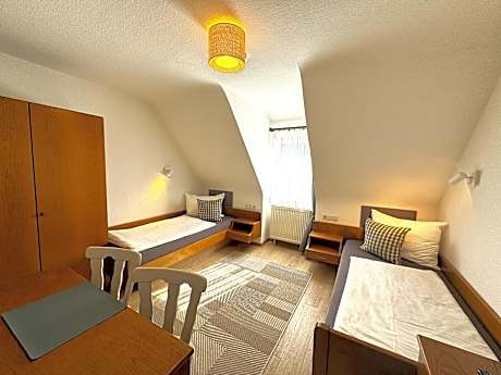 Economy Twin Room
