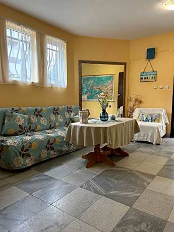 Panorama-Chantall- izba Family