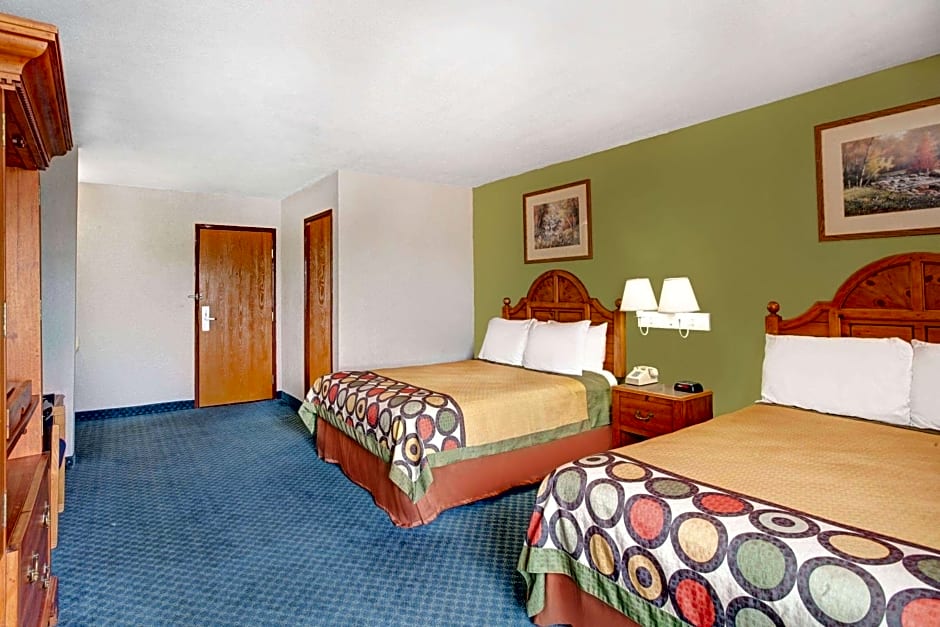 Super 8 by Wyndham West Memphis