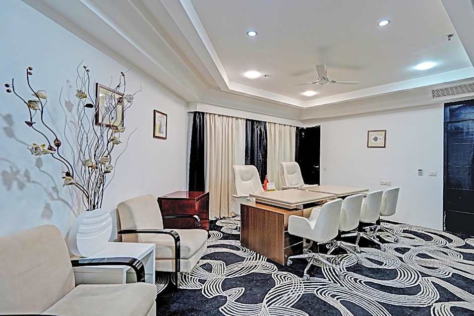 Super Townhouse OAK Hotel City Mark Gurgaon