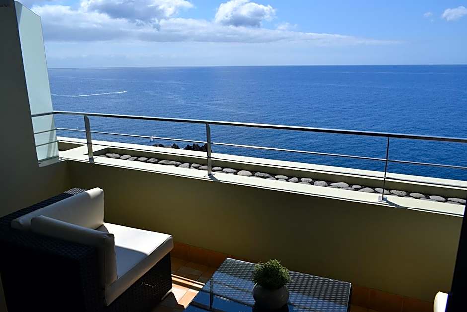 Madeira Regency Cliff- Adults Only