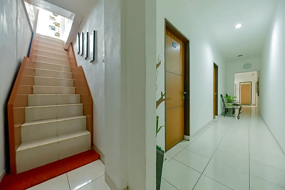 RedDoorz Syariah near Taman Bekapai 2
