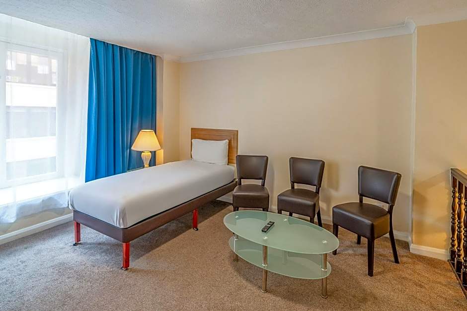 Photo 1 of 10 of Standard 3 Twin Beds