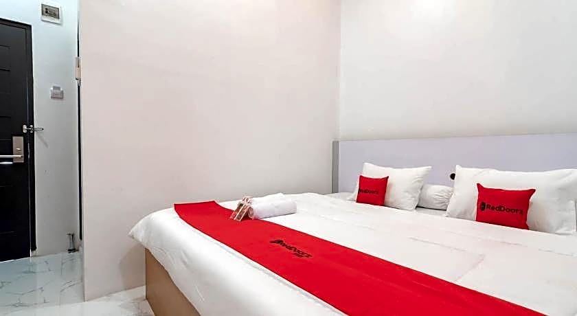 RedDoorz Syariah @ Tanggeung