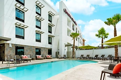 Hampton Inn & Suites - Napa, CA