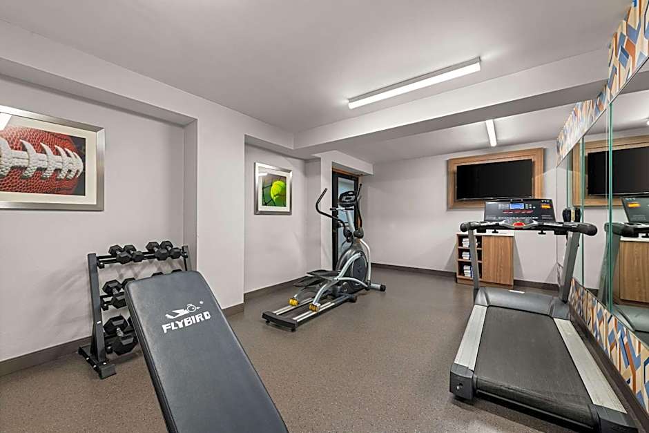 Quality Inn & Suites Matthews