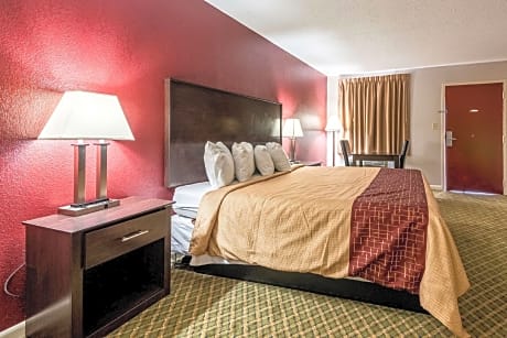 Deluxe King Room Disability Access Non-Smoking