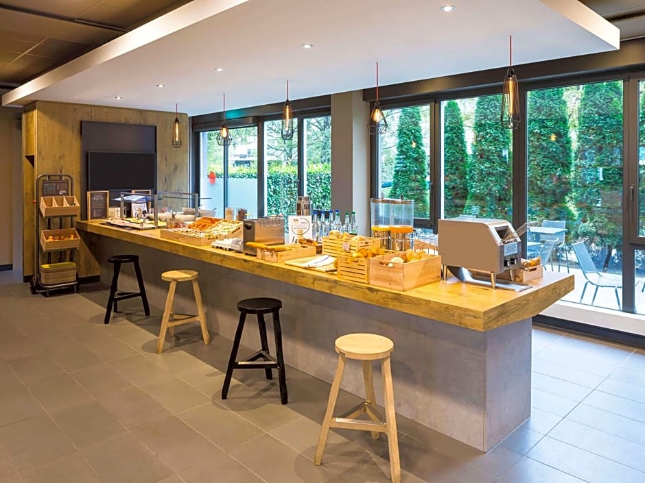 ibis Zurich Messe Airport