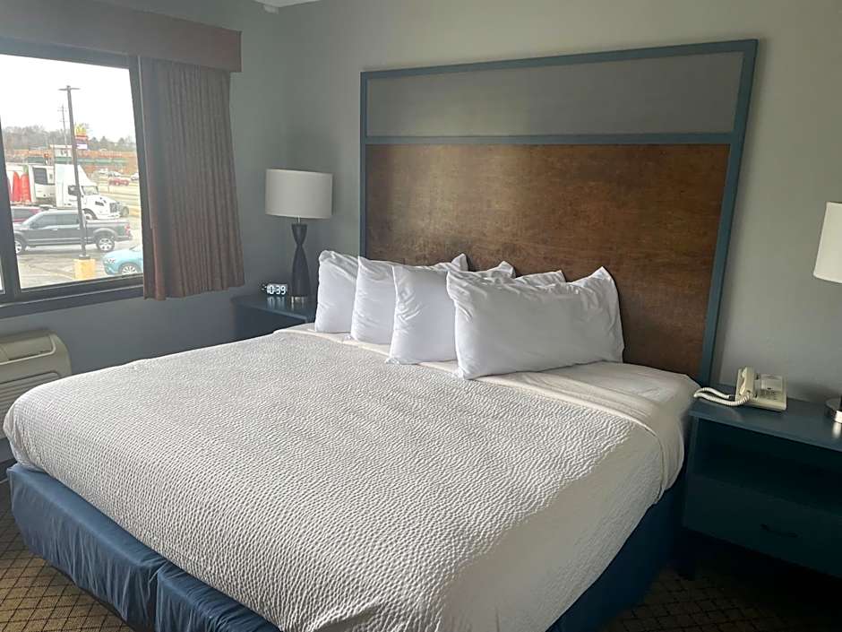 AmericInn by Wyndham Hartford WI