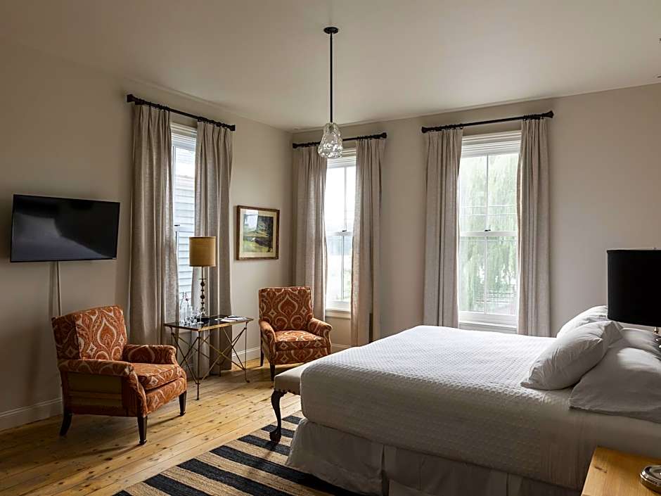 Stewart House Hotel