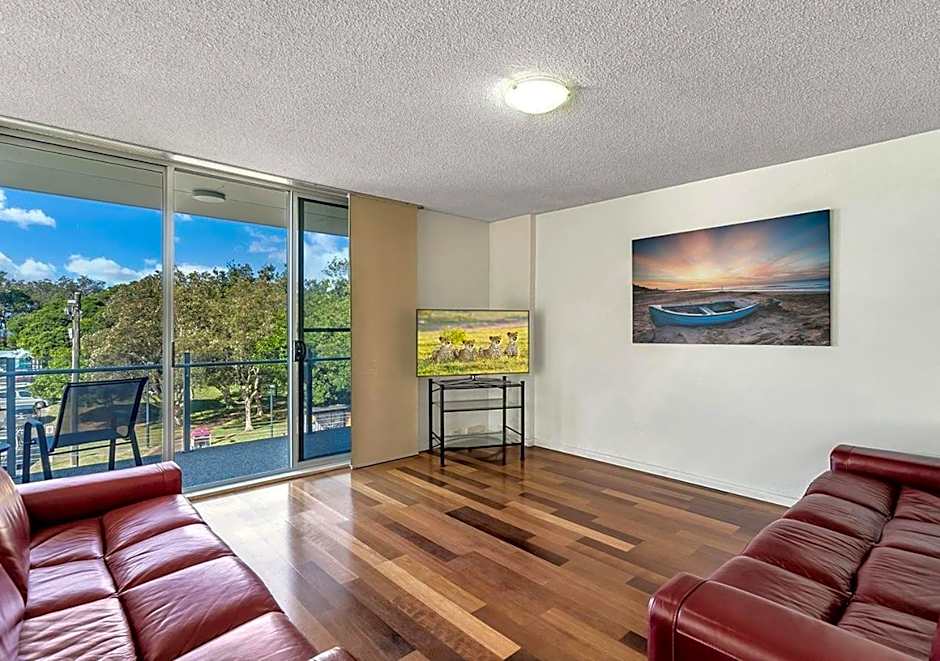 Tradewinds Apartments