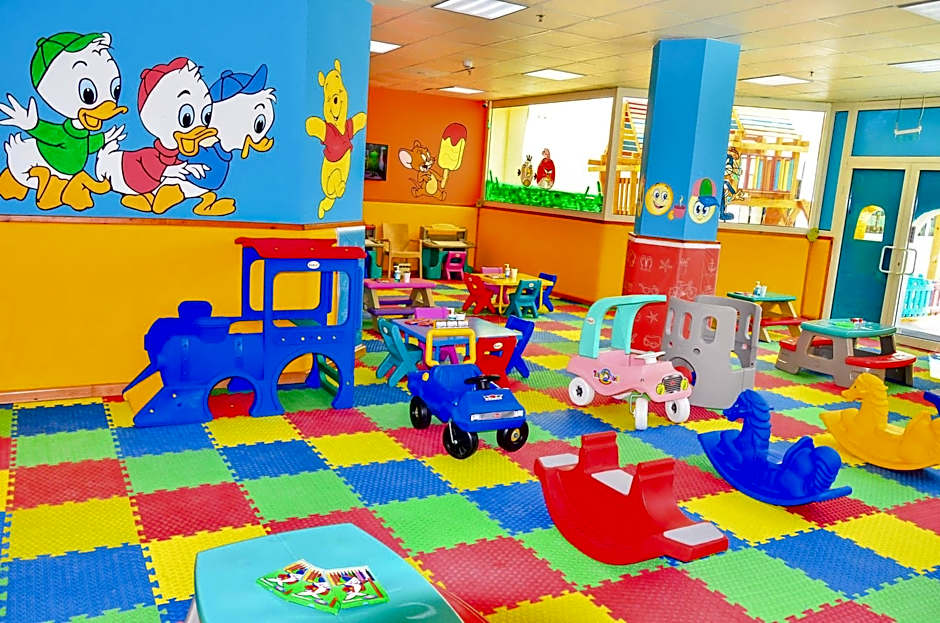 Steigenberger Hotel and Nelson Village