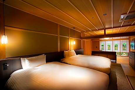 Japanese Style Twin Room with terrace -KAEDE/TSUTSUJI- Non-Smoking (1st Floor)