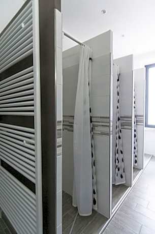 Bunk Bed in Mixed Dormitory Room