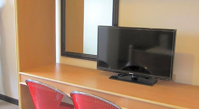 Nichols Airport Hotel