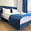 IRIS Aparthotel