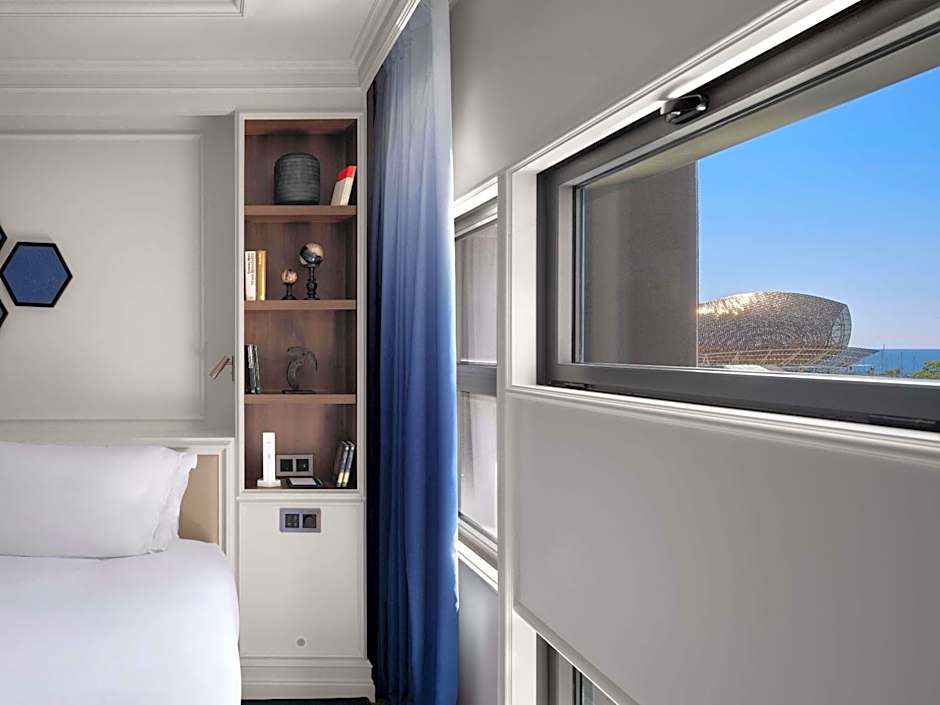 Sofitel Barcelona Skipper