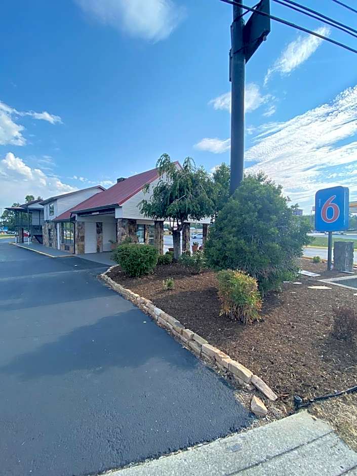 Motel 6 Manchester TN