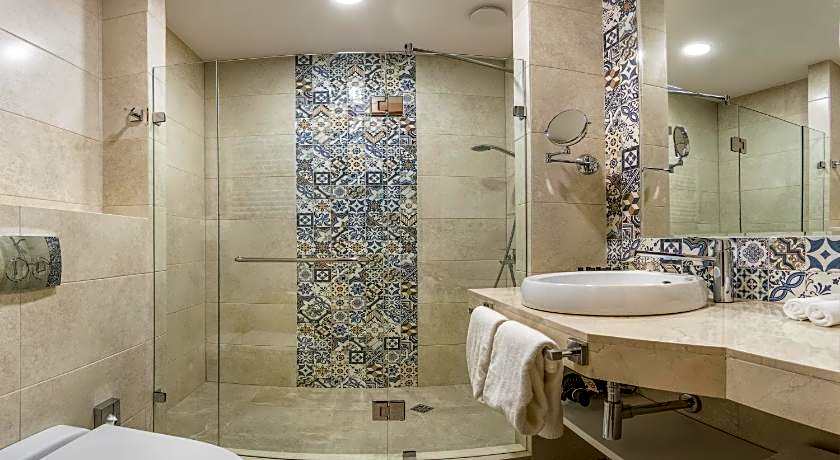 Golden Tulip Borjomi