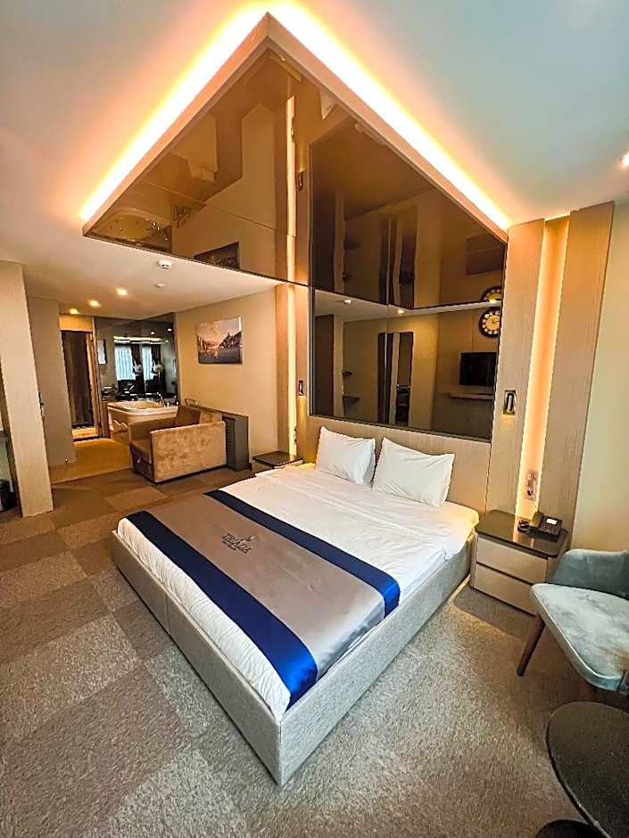 Triada Hotel Karakoy