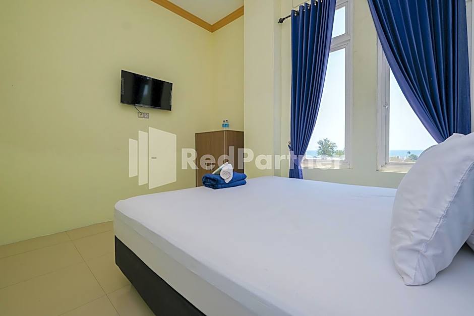 Grand Kencana Guesthouse Syariah near Wisata Bahari Lamongan Mitra RedDoorz