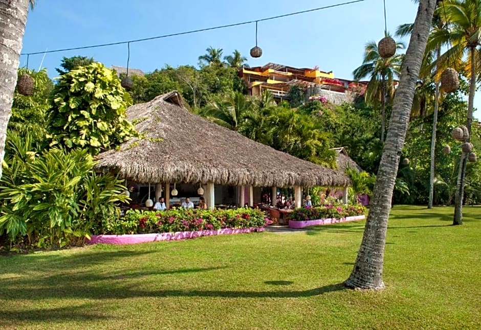 Bungalows & Casitas de las Flores in Careyes