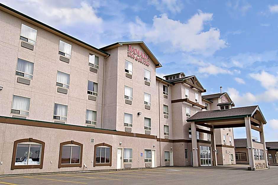 Ramada by Wyndham Clairmont/Grande Prairie