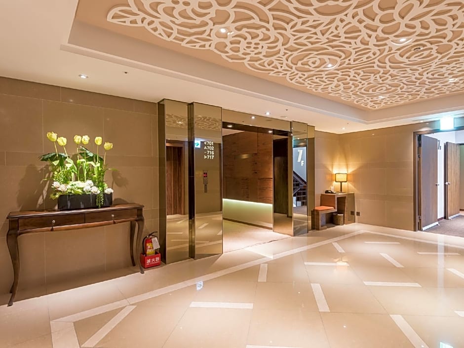 Green World Taipei Station