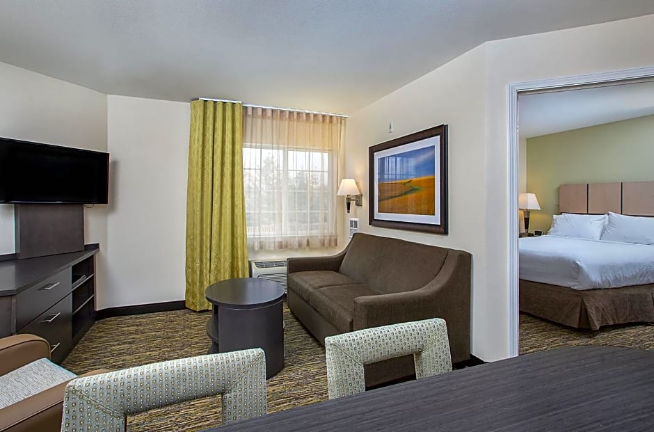 Candlewood Suites Bowling Green by IHG