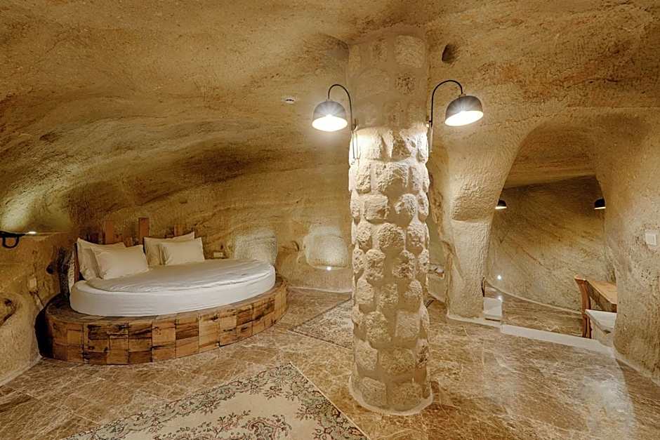 Solem Cave Suites