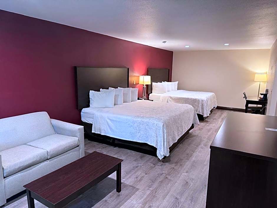 Red Roof PLUS+ Hammond