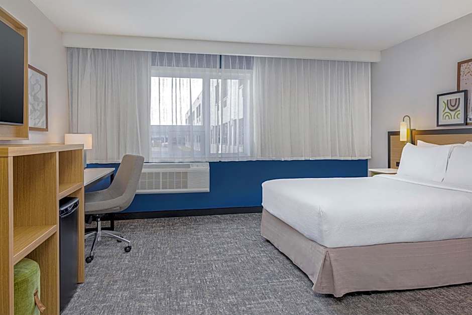 Spark by Hilton Montreal Brossard
