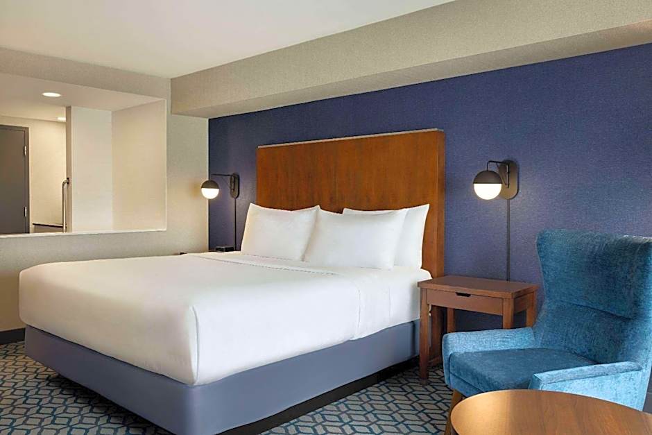 Wyndham Grand Fallsview Hotel