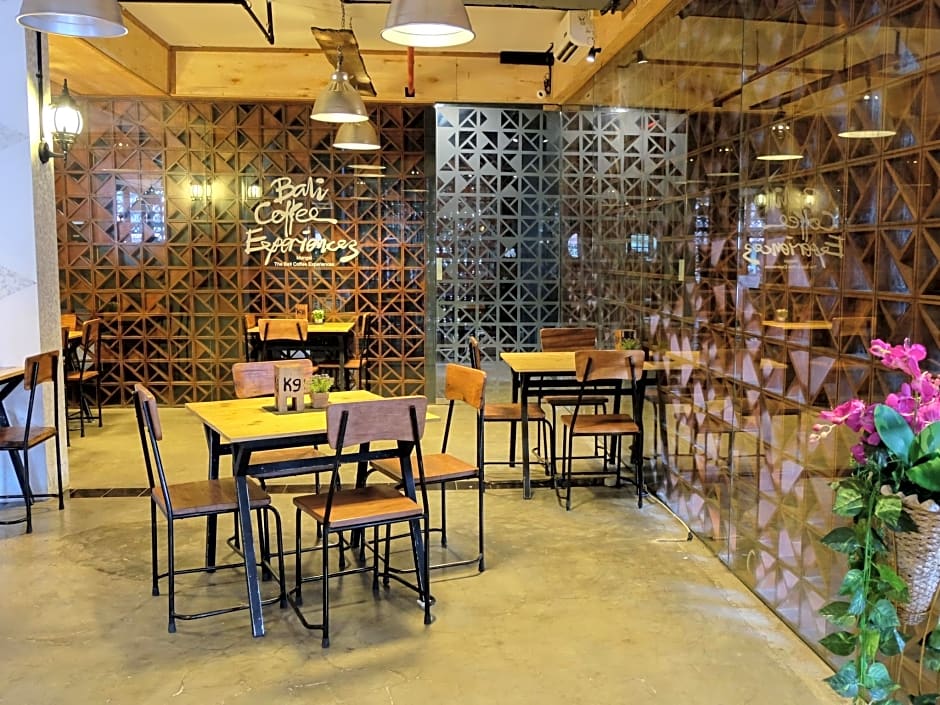 J Hotel Kuta