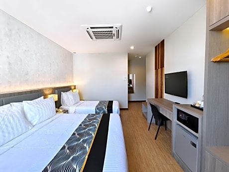 Deluxe Triple Room