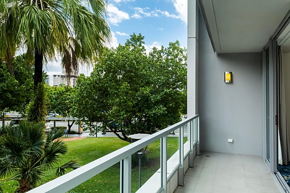 The Sebel Cairns Harbour Lights