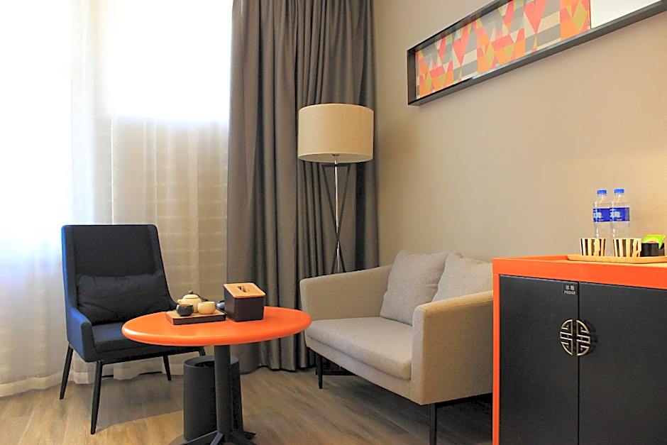 SOFIS POP HOTEL