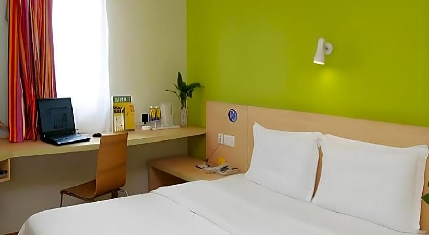 7 Days Inn Ji Xian Bao Wei Road Branch