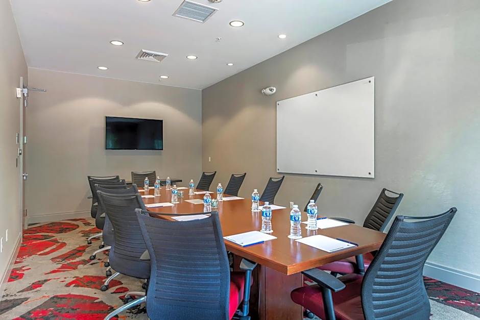 DoubleTree By Hilton Raleigh Cary