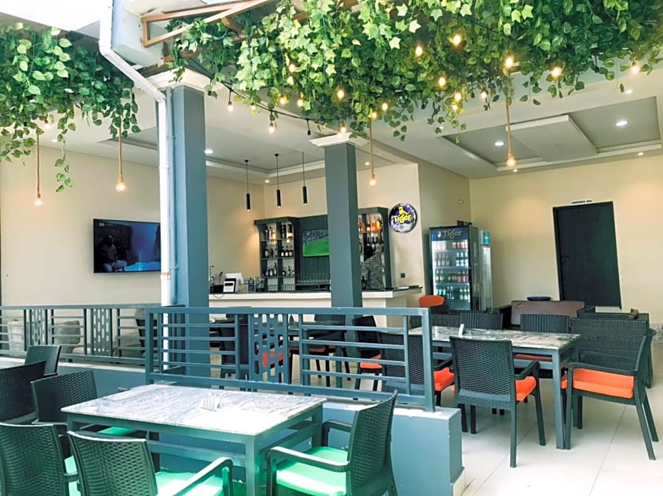 Eleventh House Hotel & Suites Ibadan 